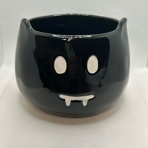 POTTERY BARN BLACK CAT FIGURAL BOWL or CANDY DISH  glaze imperfections in pics